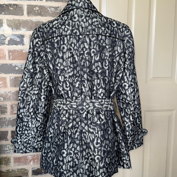 Lightweight Trench Coat Weekend Travel Black Animal Print Overcoat - Picture 4 of 9